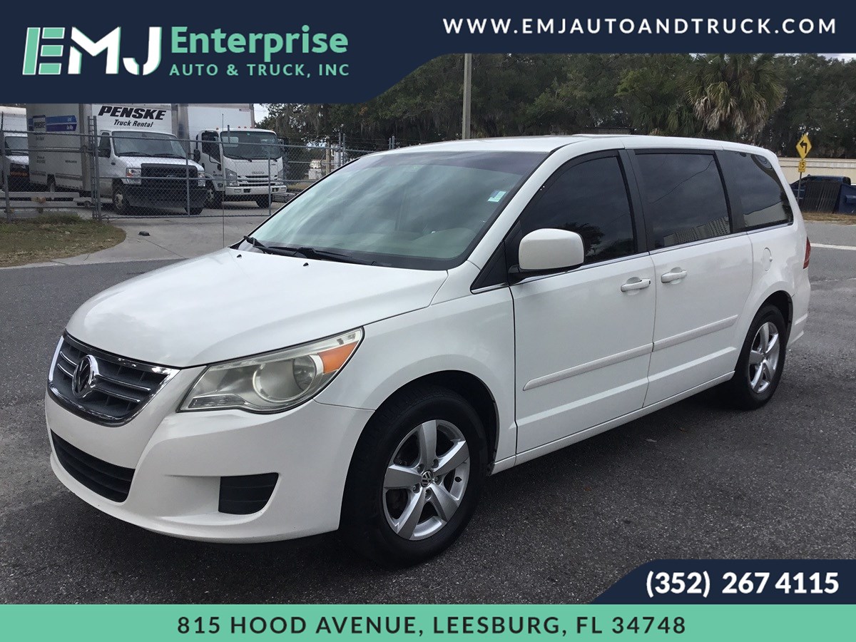 2009 Volkswagen Routan SE