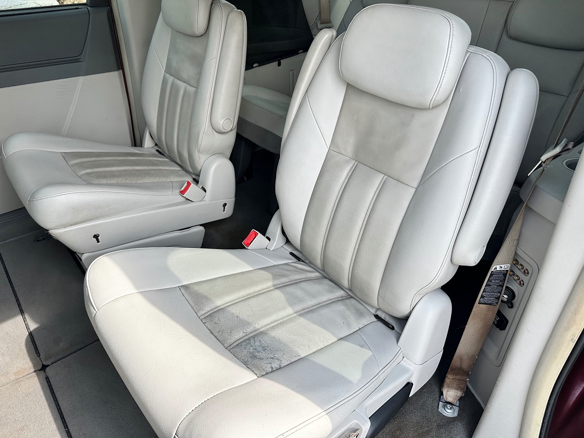 Sold 2008 Chrysler Town Country Touring in Leesburg