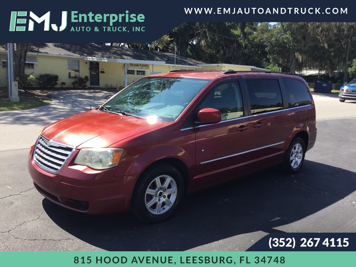 2010 Chrysler Town & Country Touring