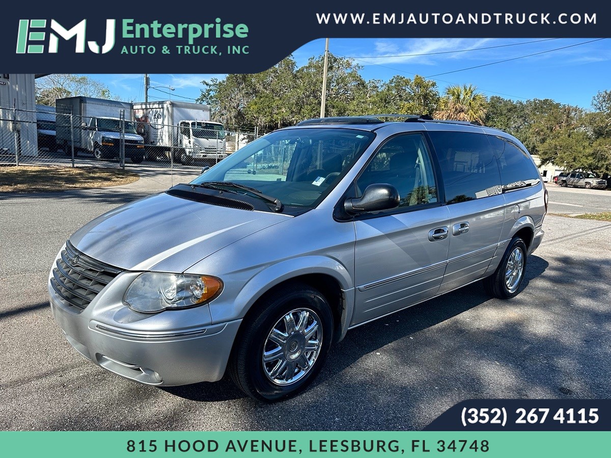 2005 Chrysler Town & Country Limited