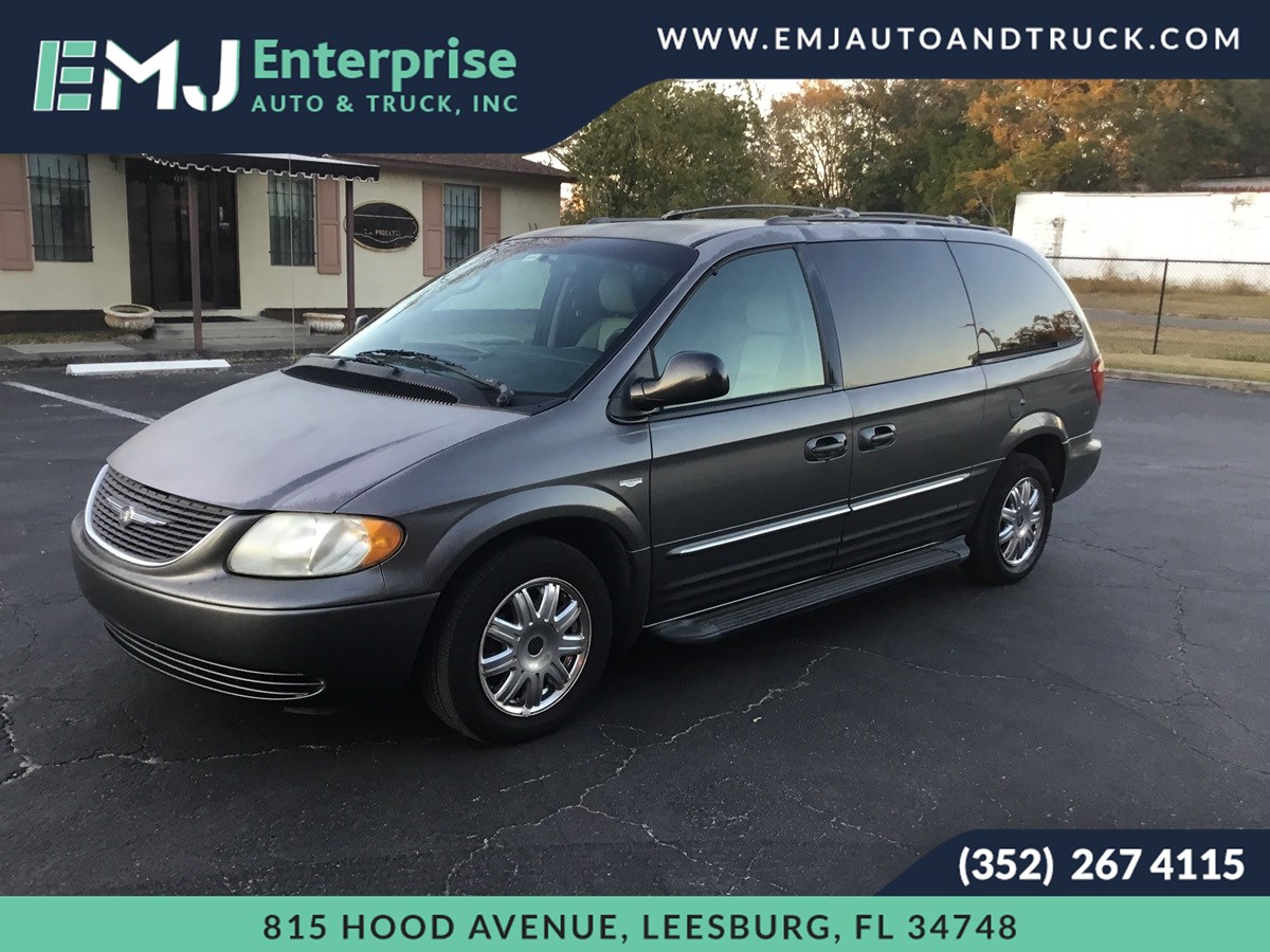 2004 Chrysler Town & Country Touring