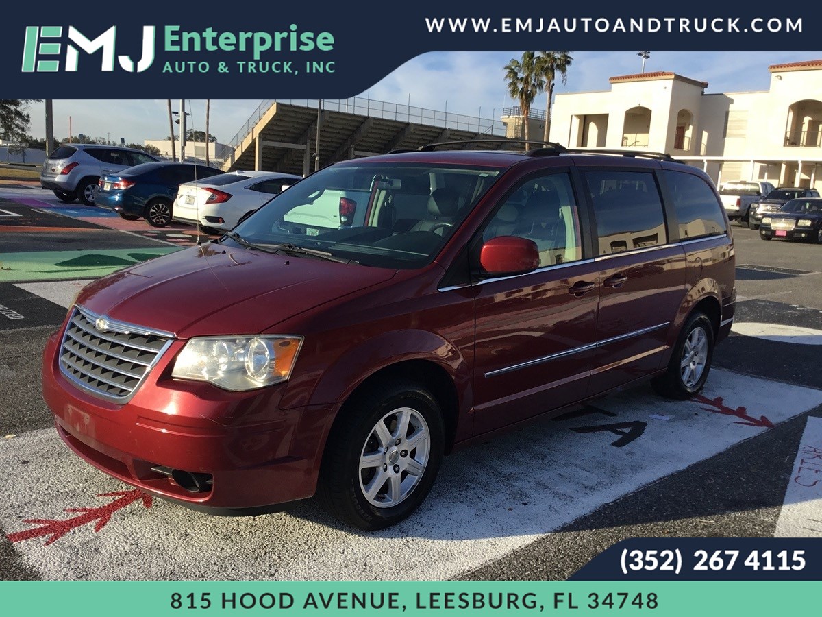 2010 Chrysler Town & Country Touring Plus