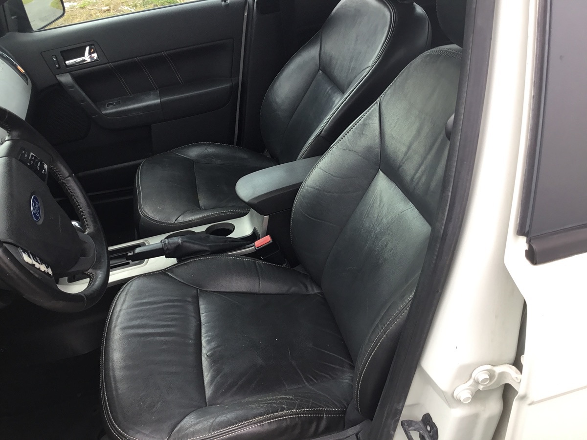 2010 Ford Focus SEL - Photo 5