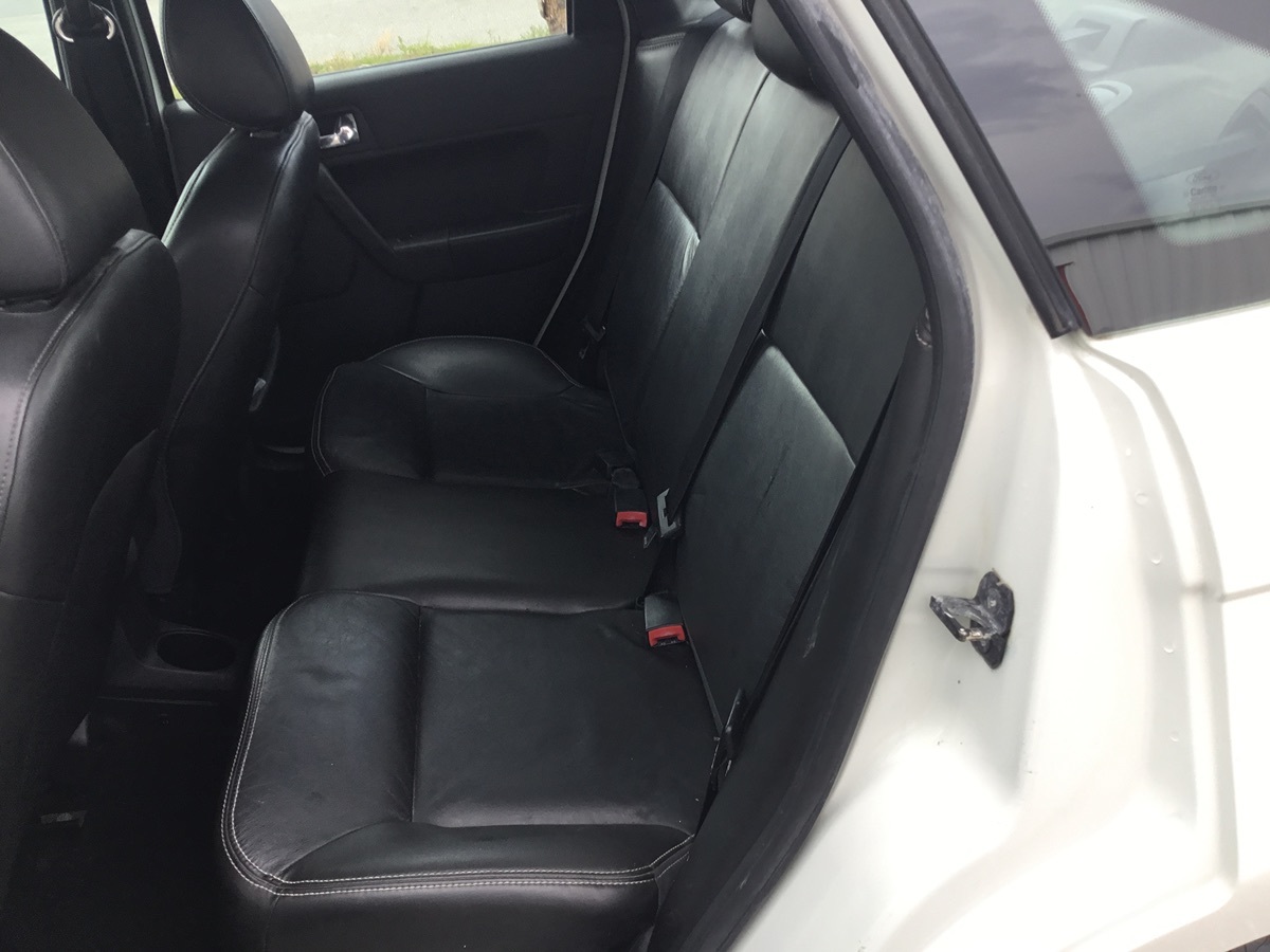2010 Ford Focus SEL - Photo 7