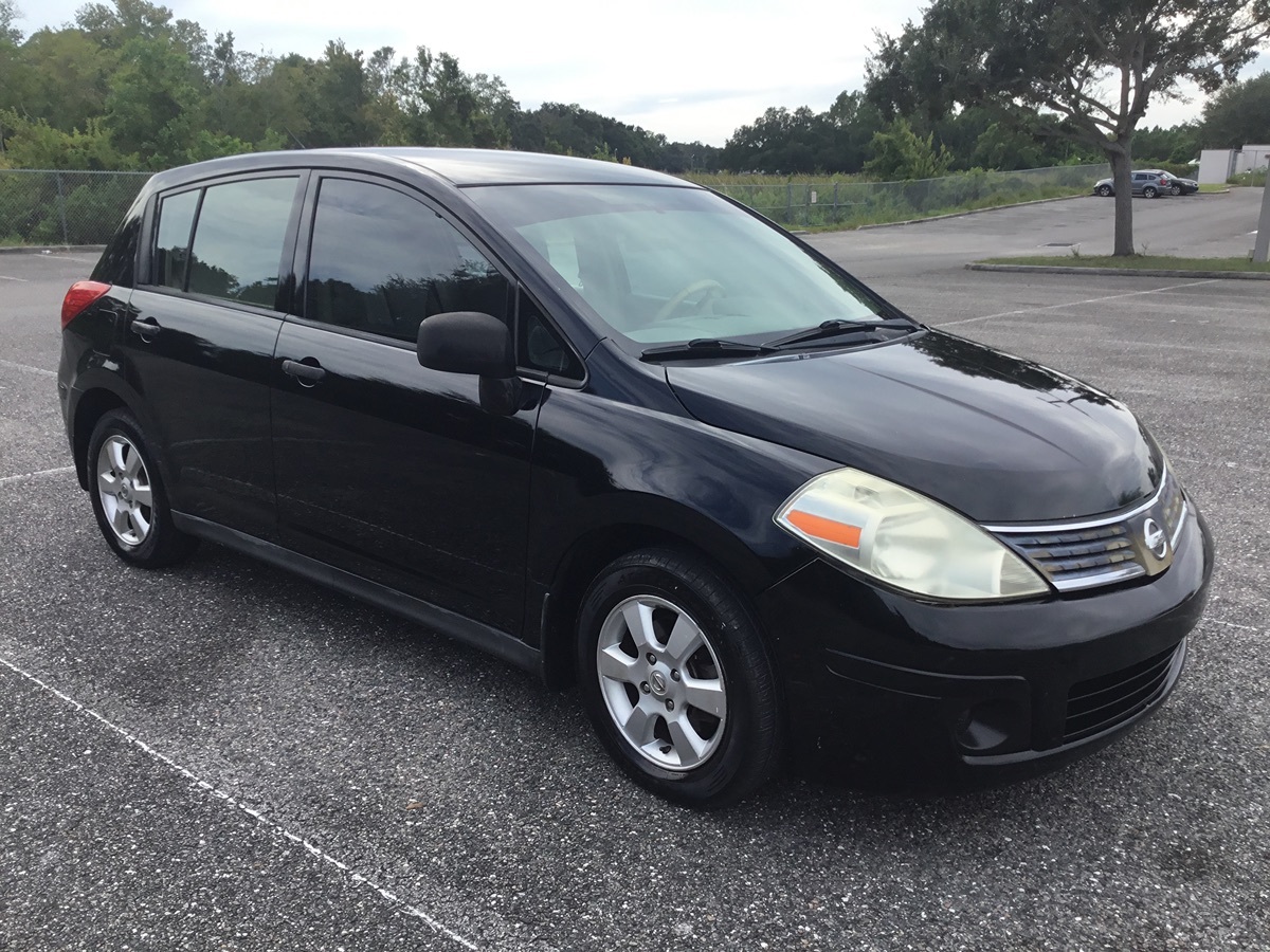 2009 Nissan Versa SL - Photo 2