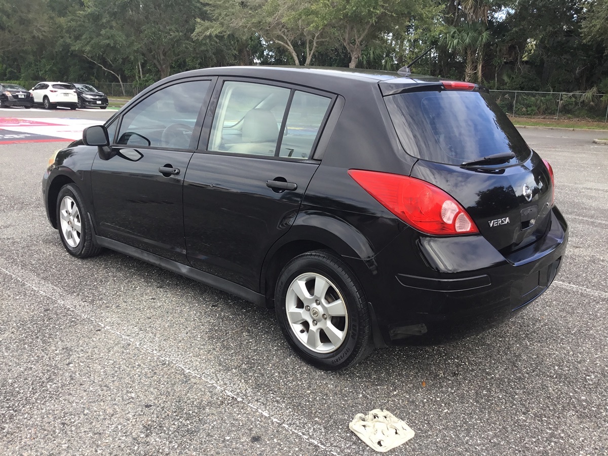 2009 Nissan Versa SL - Photo 3