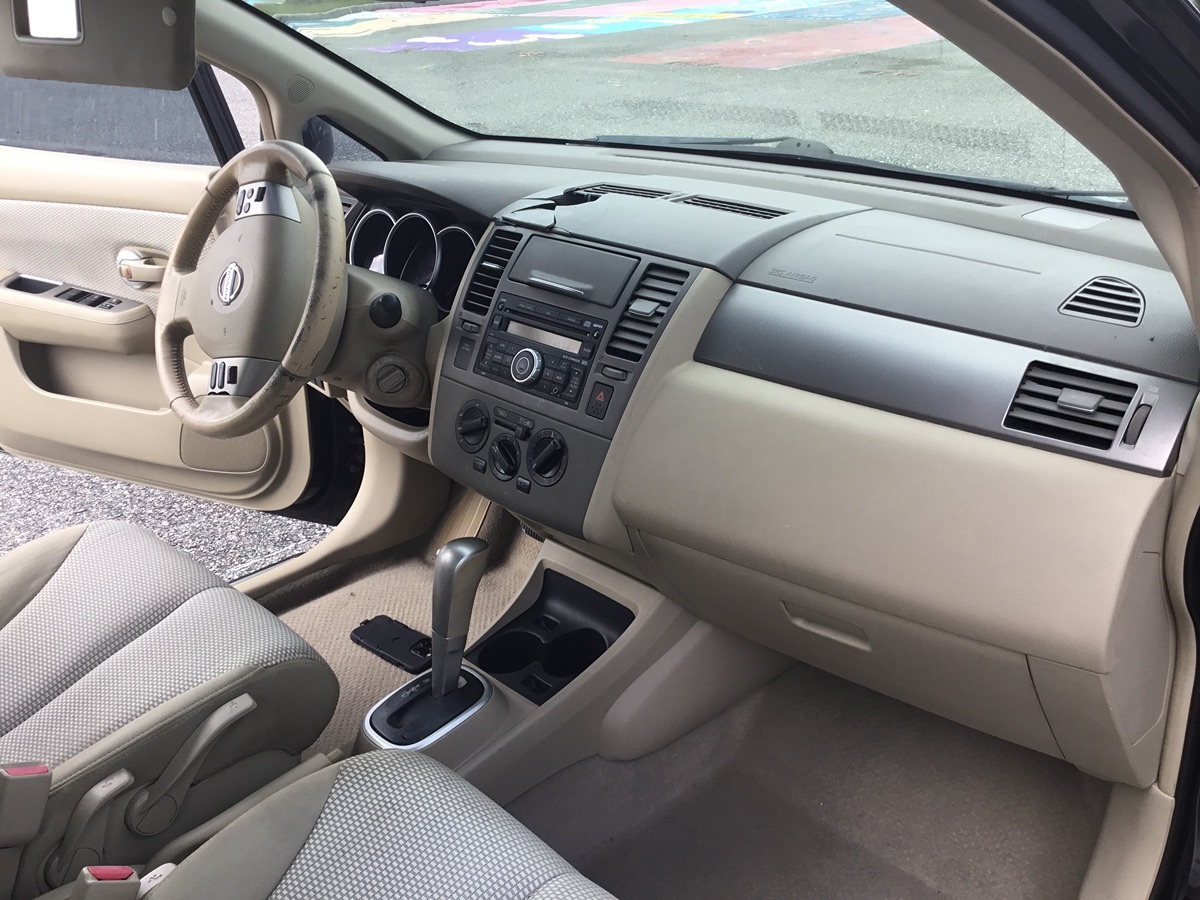 2009 Nissan Versa SL - Photo 12
