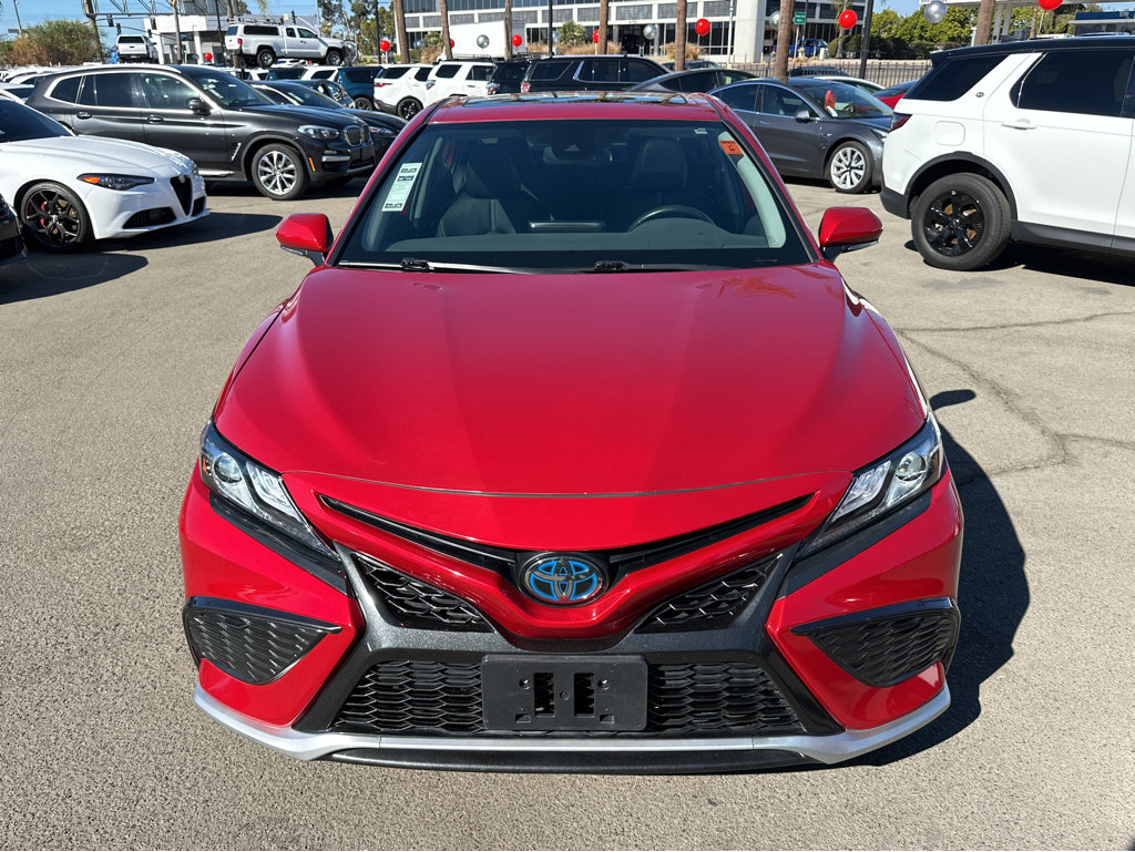 2022 Toyota Camry Hybrid XSE photo 2