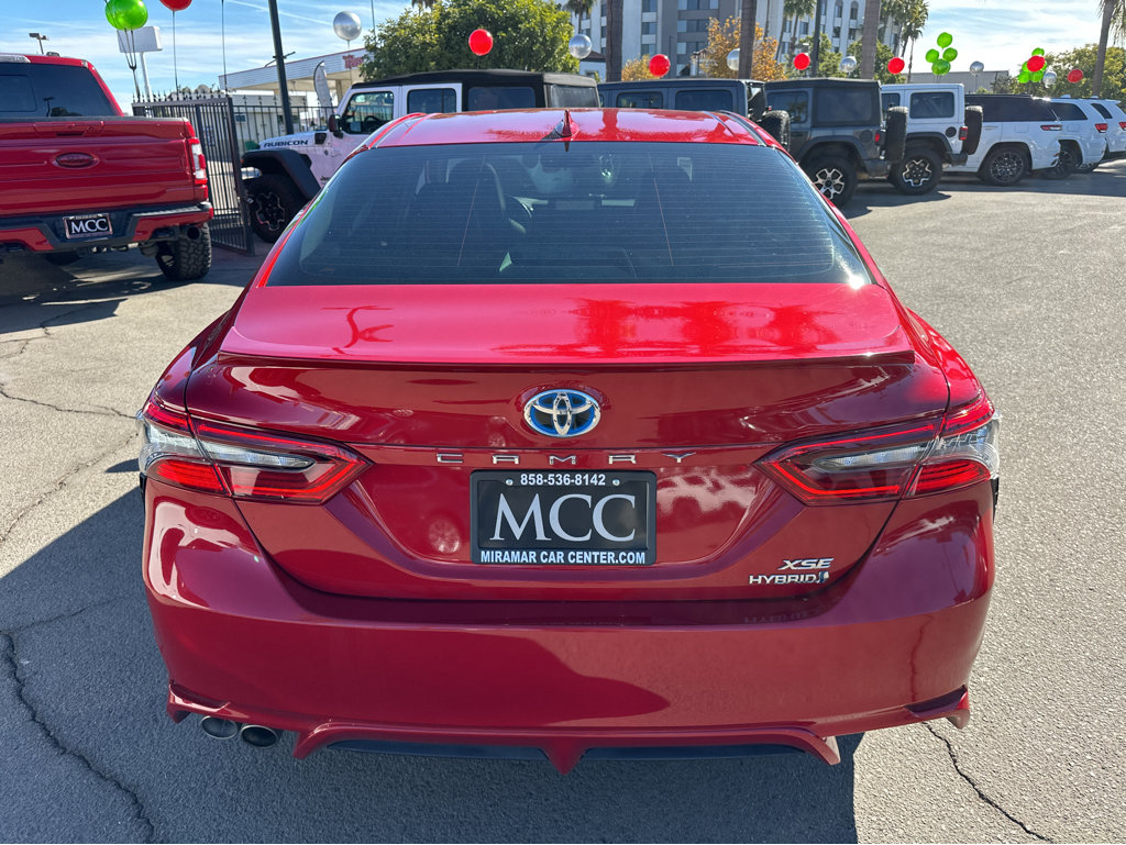 2022 Toyota Camry Hybrid XSE photo 12