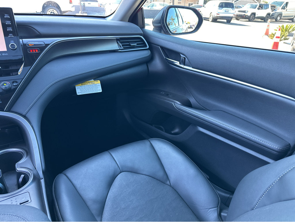 2022 Toyota Camry Hybrid XSE photo 19