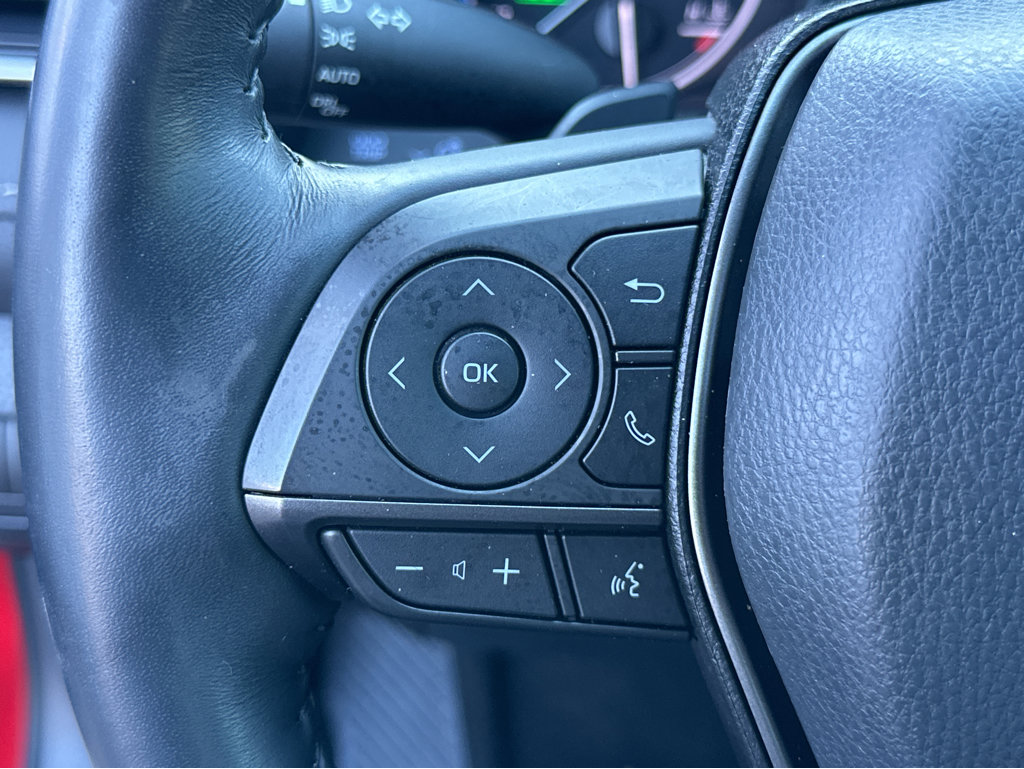 2022 Toyota Camry Hybrid XSE photo 22