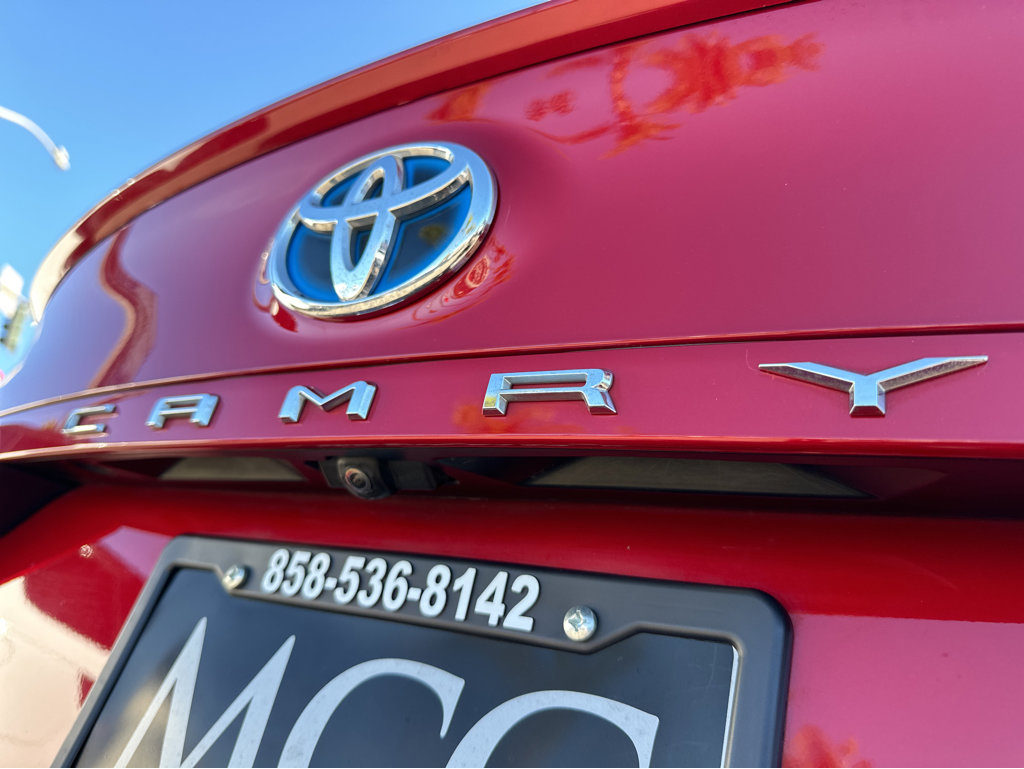 2022 Toyota Camry Hybrid XSE photo 35
