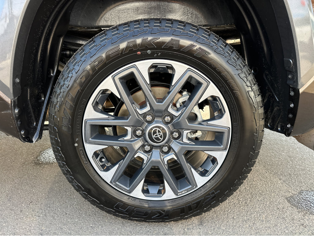 2022 Toyota Tundra Limited - Photo 14