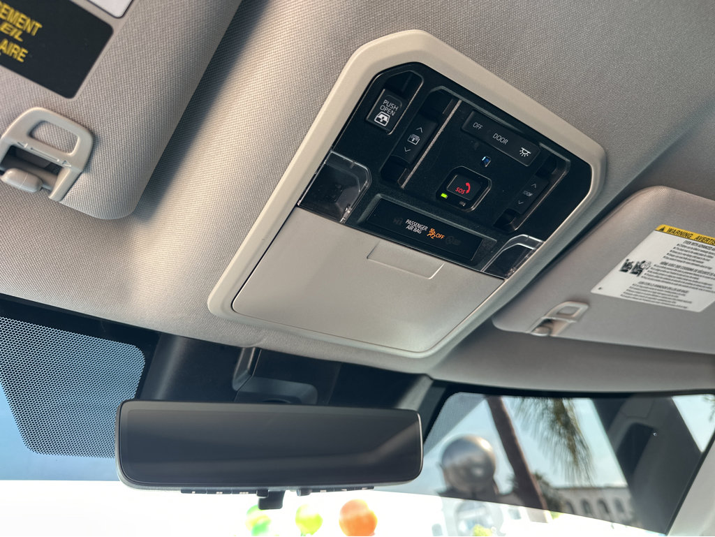 2022 Toyota Tundra Limited - Photo 25