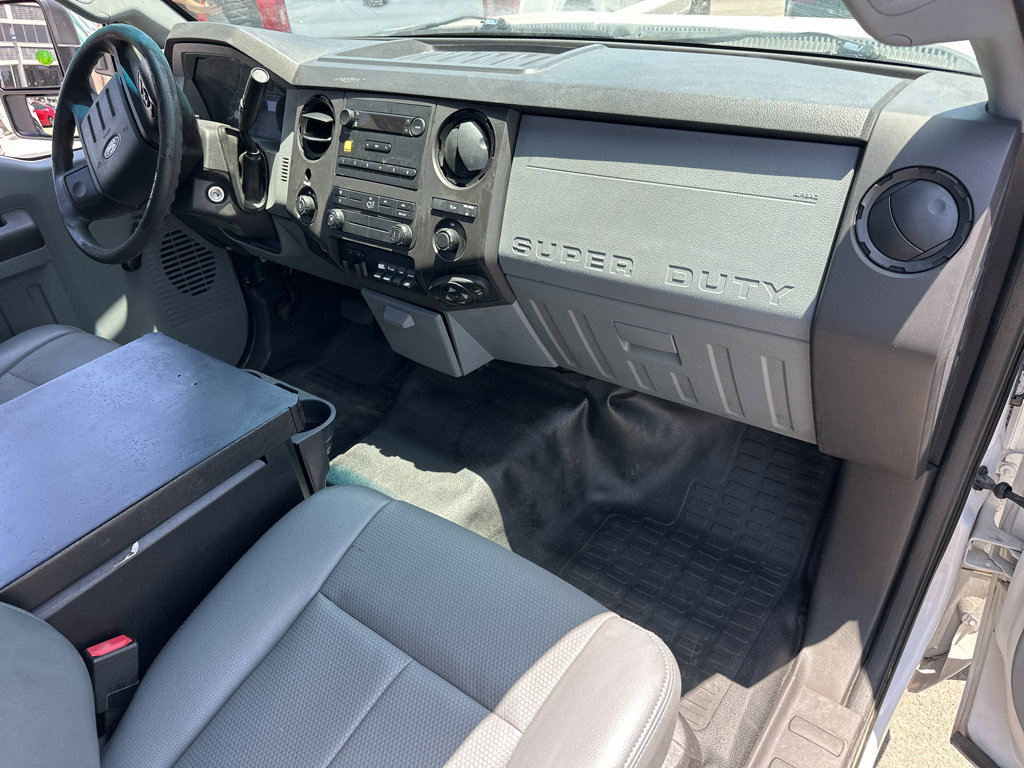 2013 Ford F-350 XL photo 4