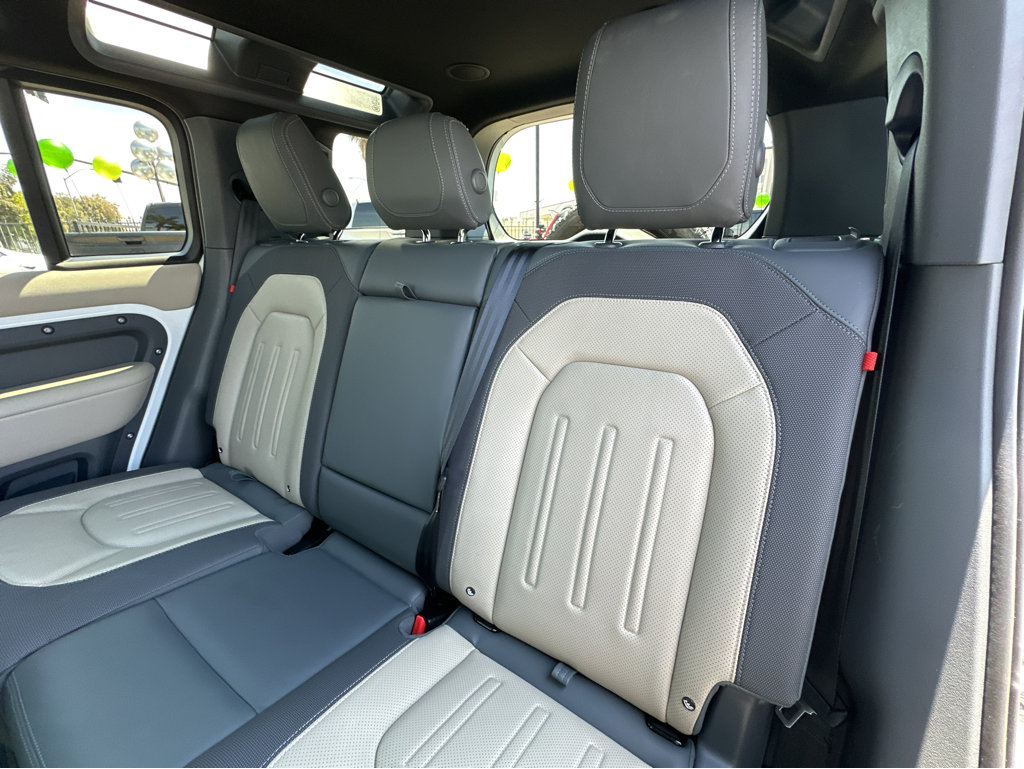 2022 Land Rover Defender X-Dynamic HSE - Photo 9