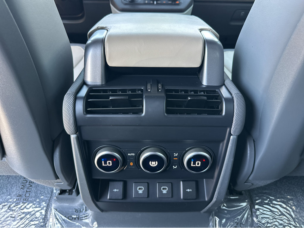 2022 Land Rover Defender X-Dynamic HSE - Photo 17