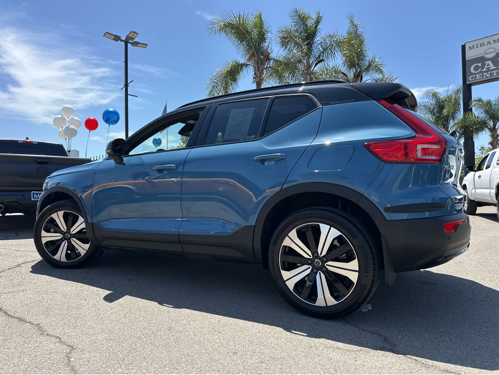 2023 Volvo XC40 Plus - Photo 3