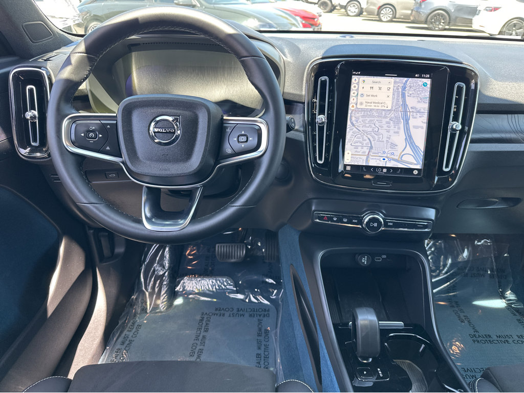 2023 Volvo XC40 Plus - Photo 20