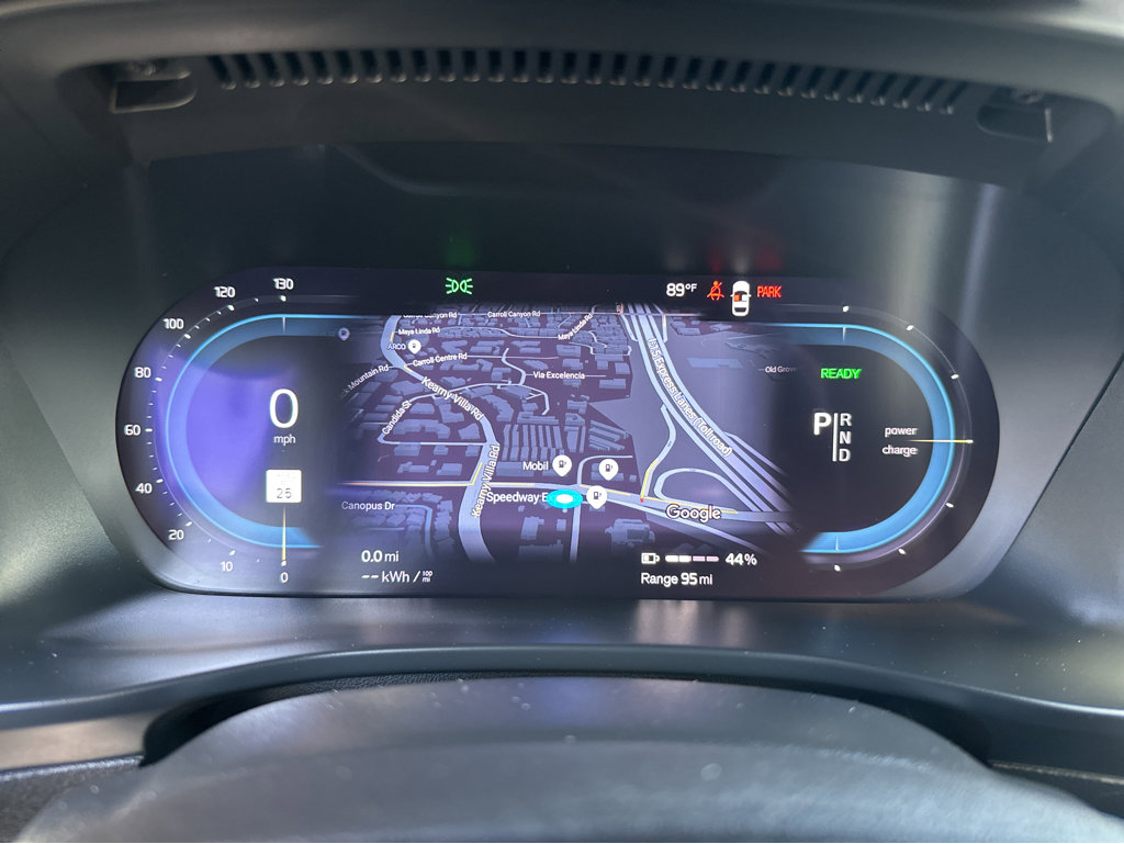 2023 Volvo XC40 Plus - Photo 21