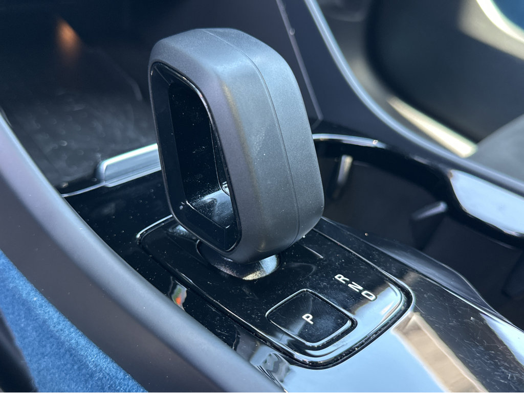 2023 Volvo XC40 Plus - Photo 27