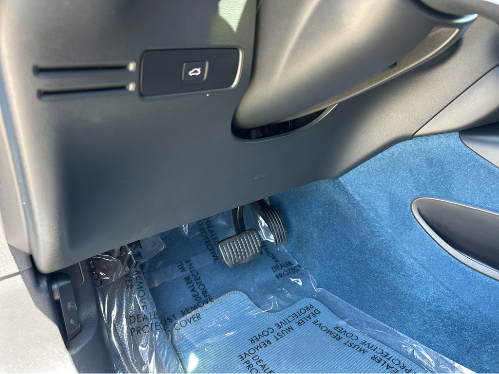 2023 Volvo XC40 Plus - Photo 30