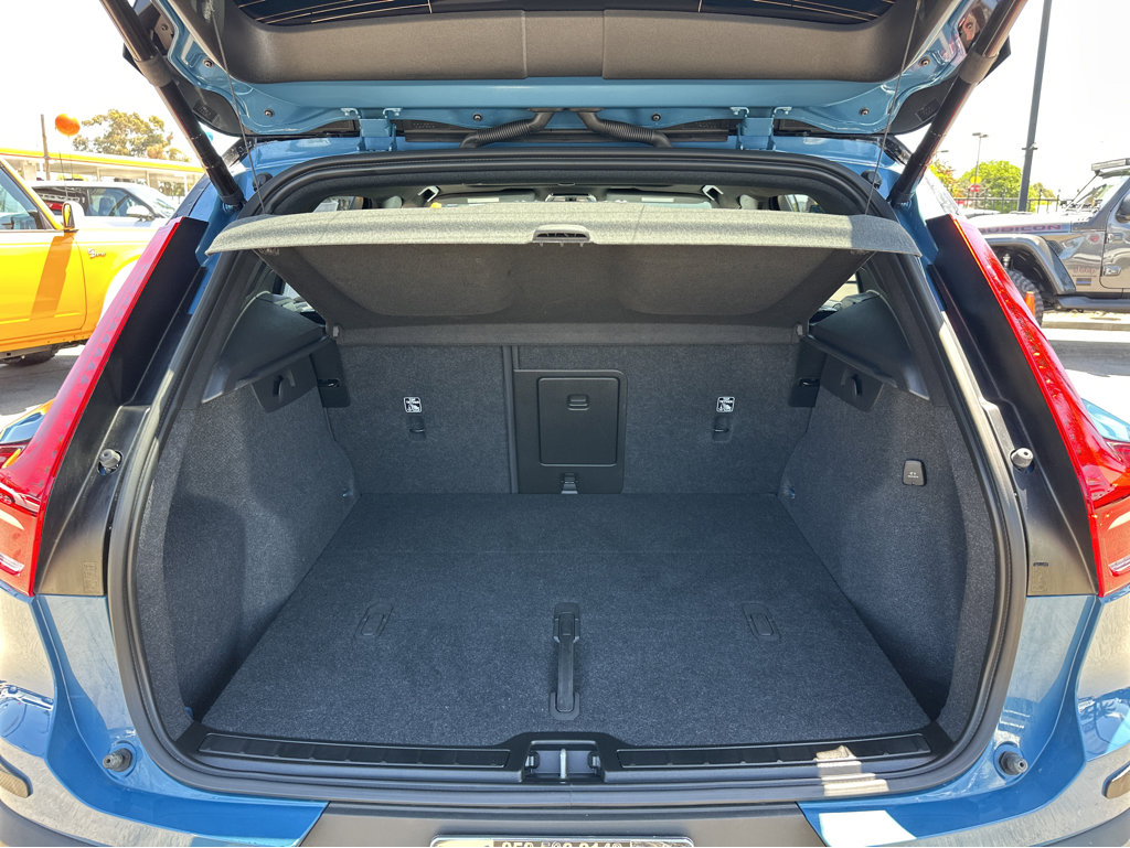 2023 Volvo XC40 Plus - Photo 35