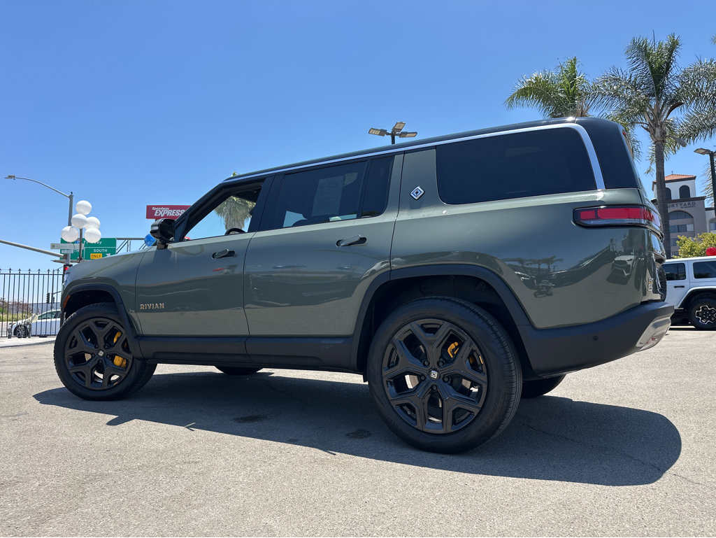 2022 Rivian R1S Launch Edition photo 2