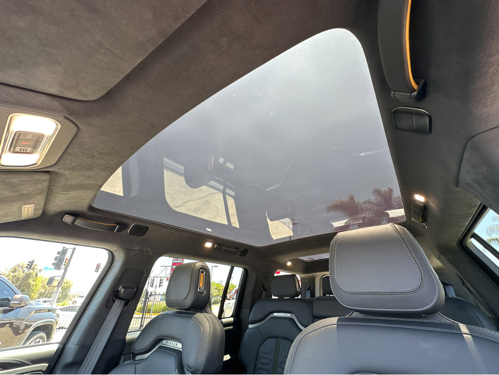 2022 Rivian R1S Launch Edition photo 6