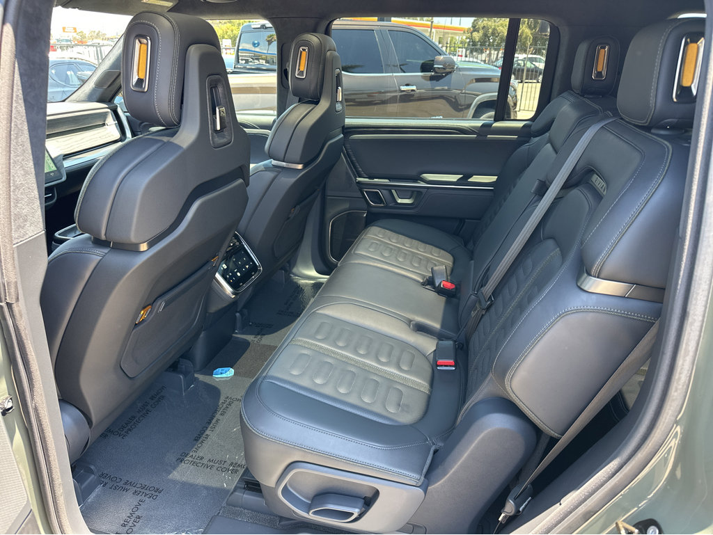 2022 Rivian R1S Launch Edition photo 9