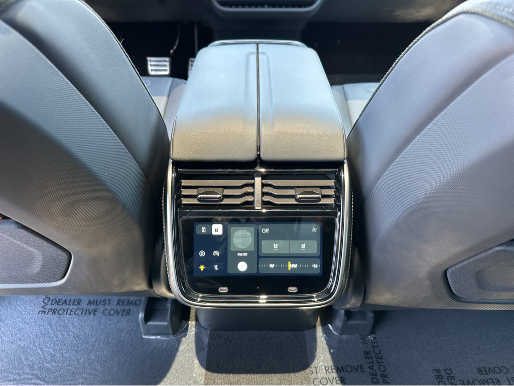 2022 Rivian R1S Launch Edition photo 16