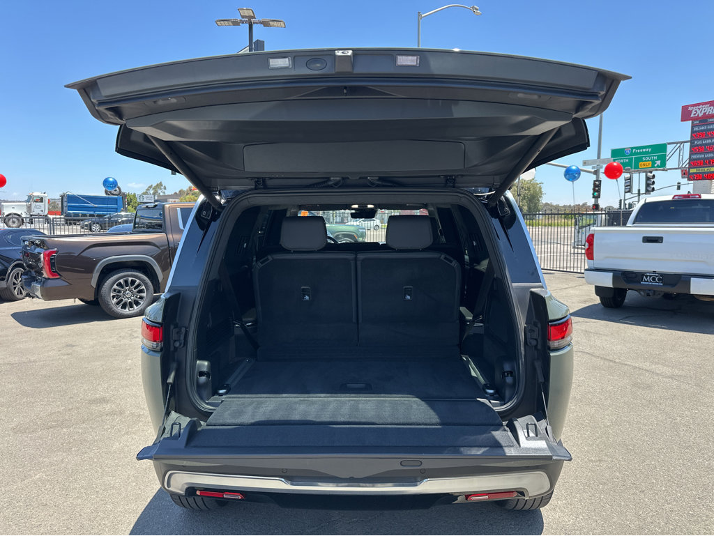 2022 Rivian R1S Launch Edition photo 31