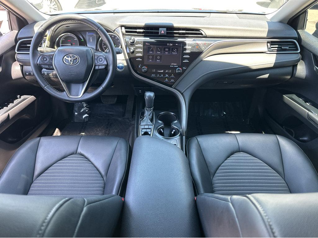 2019 Toyota Camry Hybrid SE photo 2