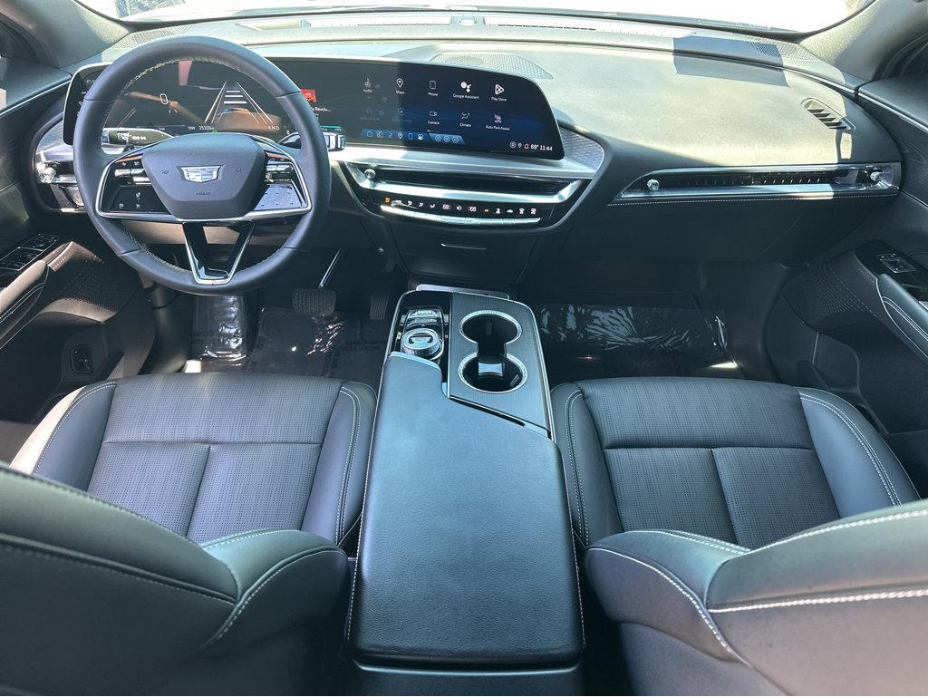 2024 Cadillac Lyriq Sport photo 4