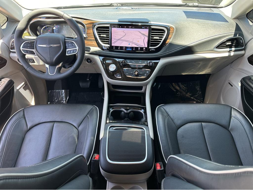 2022 Chrysler Pacifica Limited photo 4