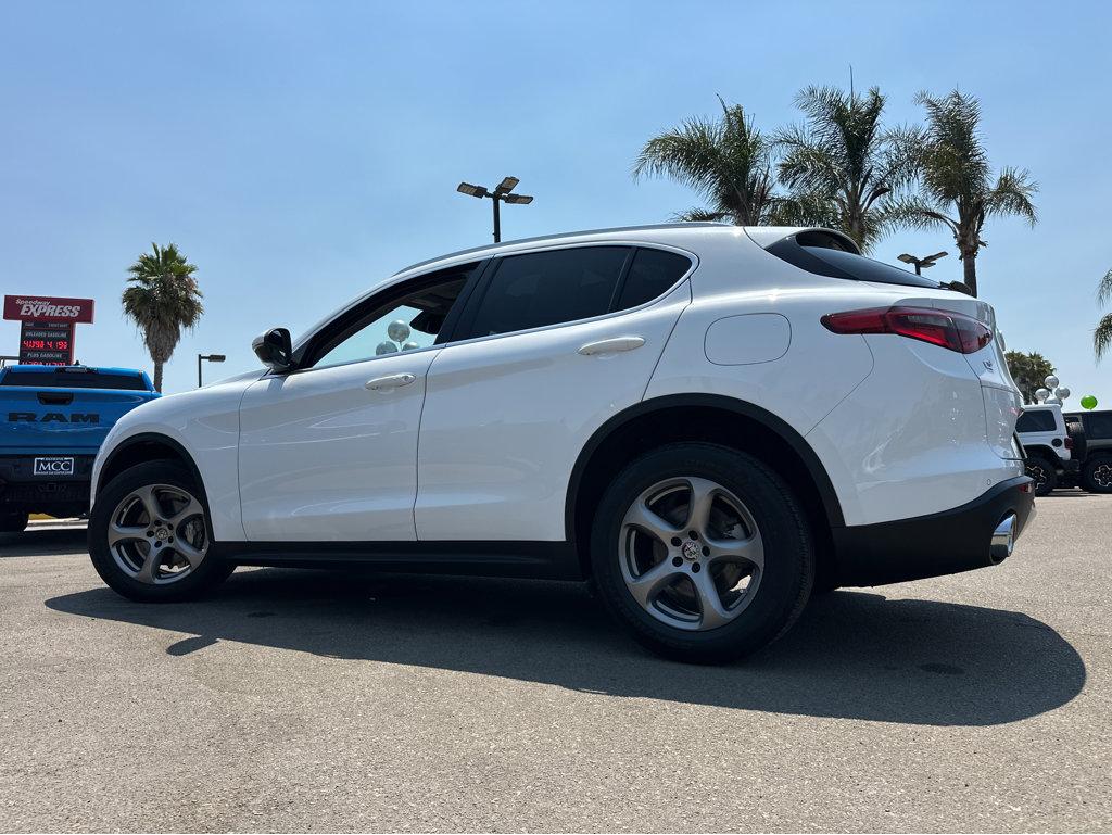 2019 Alfa Romeo Stelvio Ti Sport photo 3