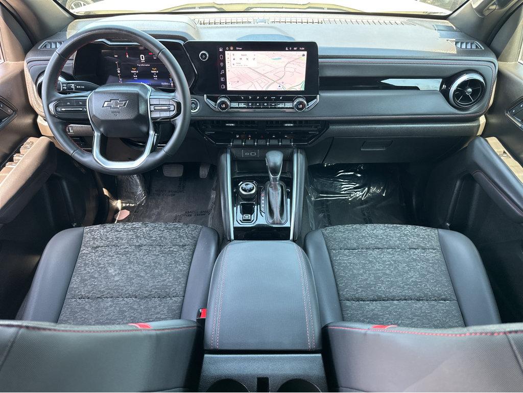 2023 Chevrolet Colorado Z71 photo 2