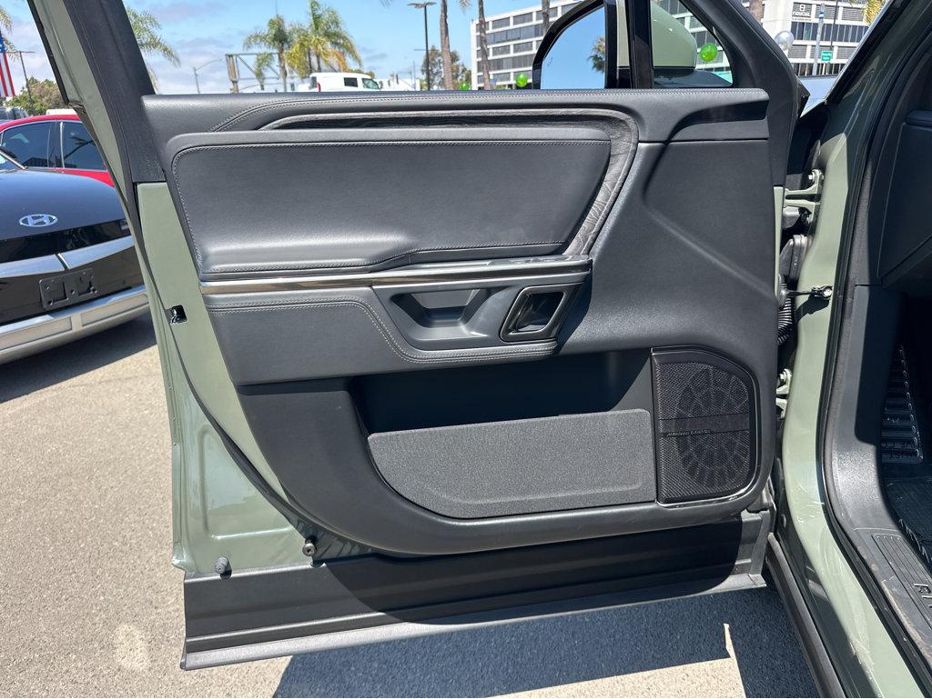 2022 Rivian R1S Launch Edition photo 8