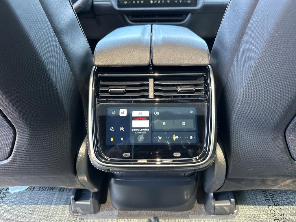 2022 Rivian R1S Launch Edition photo 10