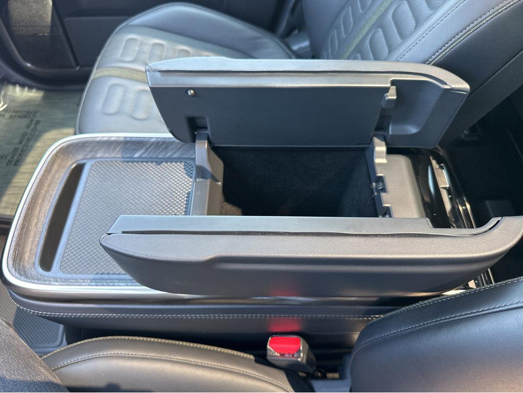 2022 Rivian R1S Launch Edition photo 17