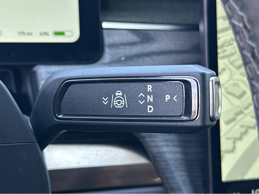 2022 Rivian R1S Launch Edition photo 19