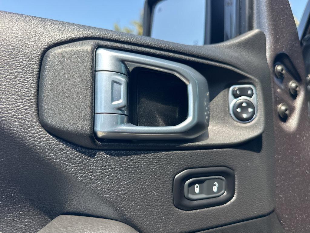 2021 Jeep Wrangler 4xe Unlimited Sahara High Altitude photo 31