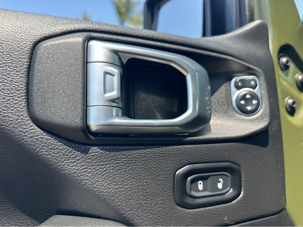 2021 Jeep Wrangler Unlimited Sahara 4XE - Photo 35