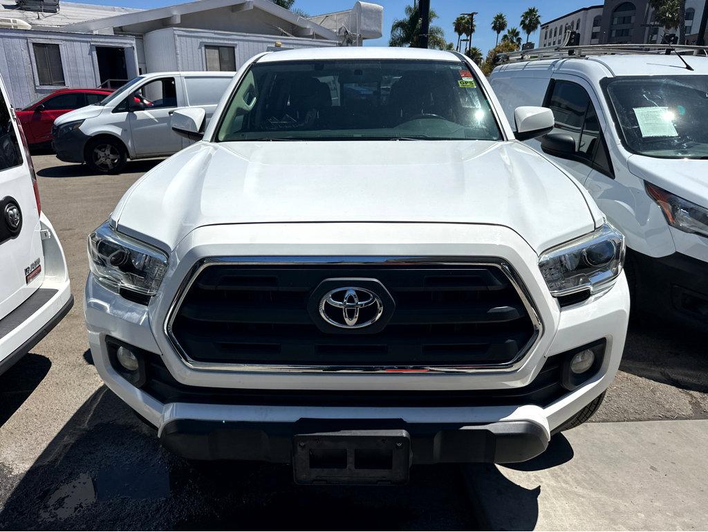 2016 Toyota Tacoma SR5 photo 2