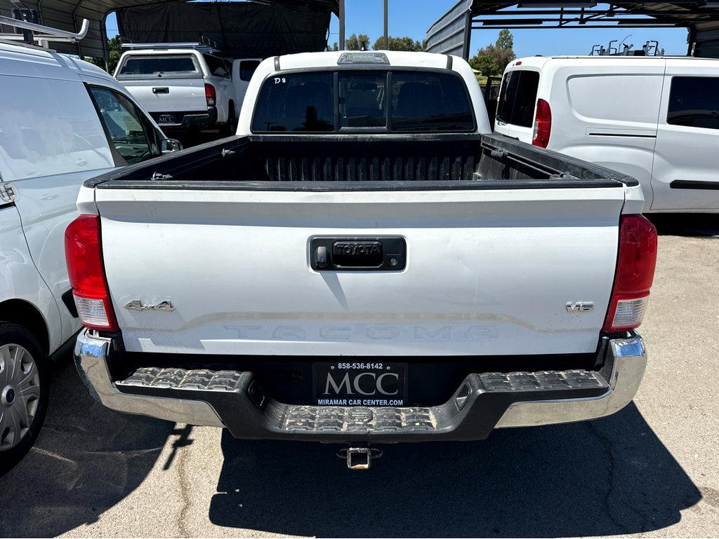 2016 Toyota Tacoma SR5 photo 5