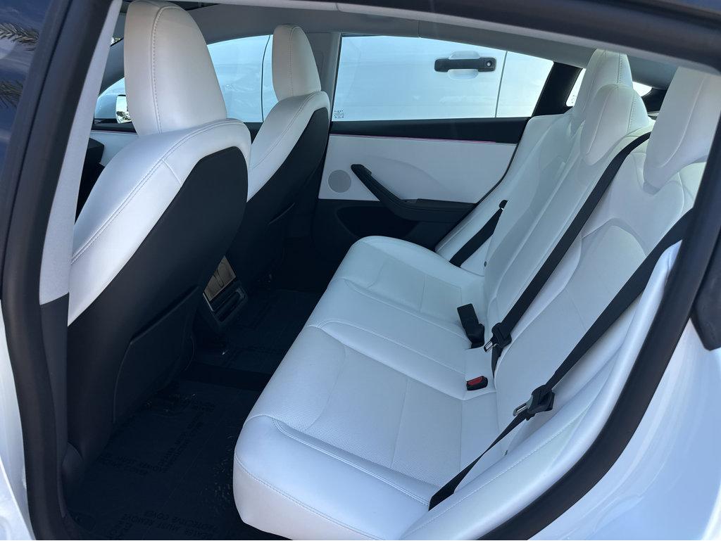 2025 Tesla Model 3 Long Range photo 9
