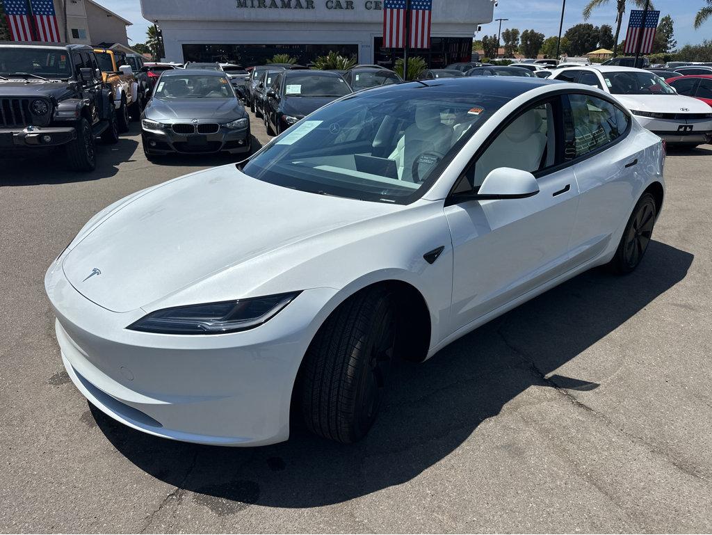 2025 Tesla Model 3 Long Range photo 10
