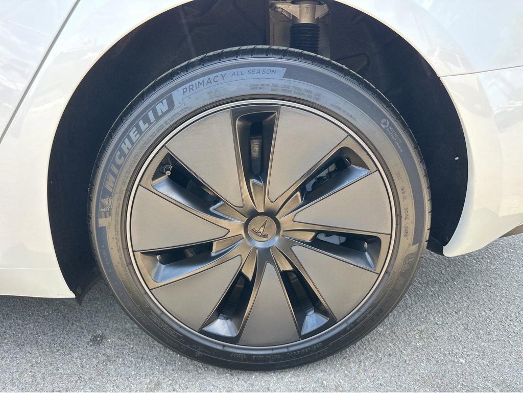 2025 Tesla Model 3 Long Range photo 13