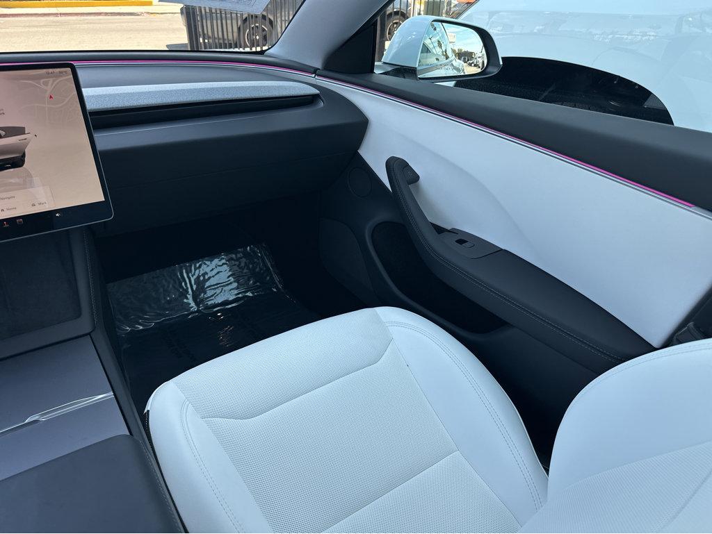 2025 Tesla Model 3 Long Range photo 16