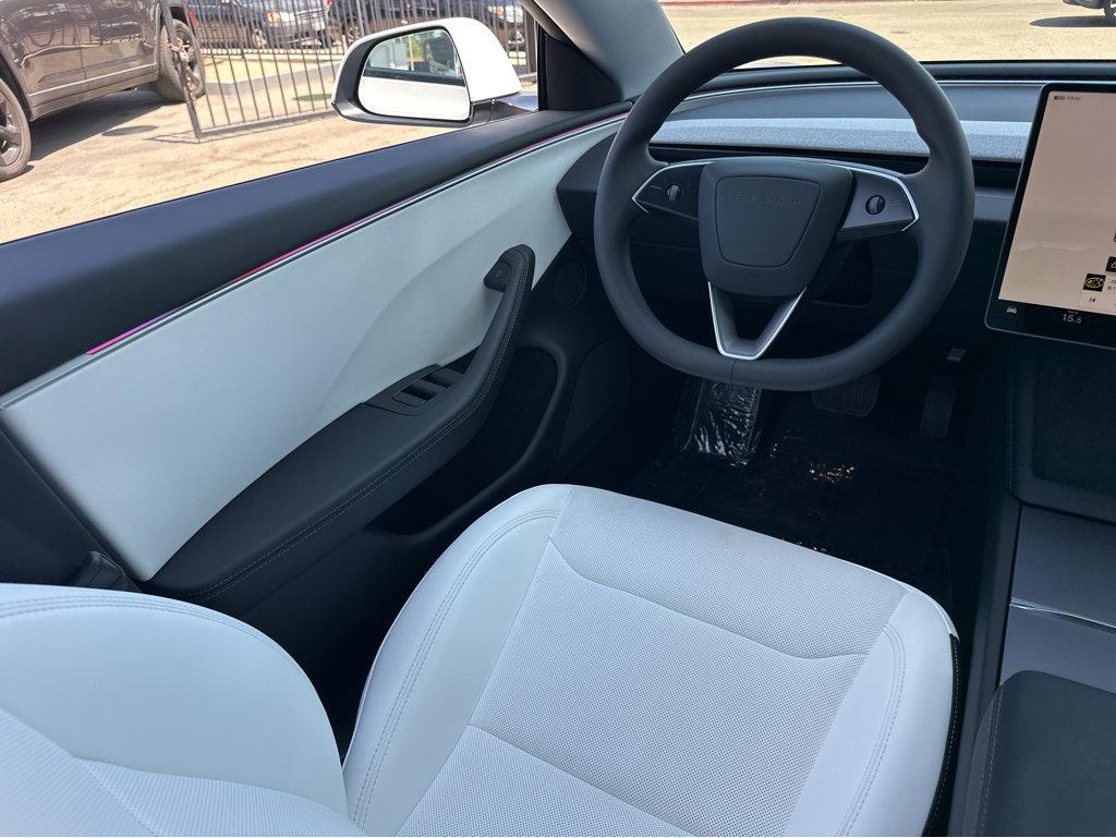 2025 Tesla Model 3 Long Range photo 17